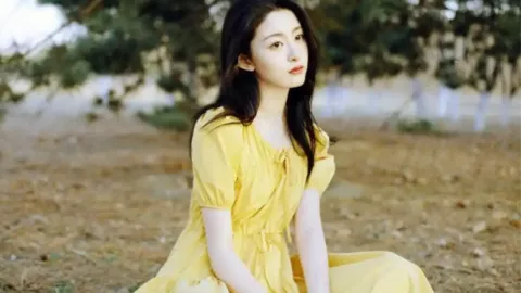 新疆霍拉山初秋草原